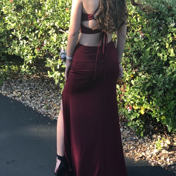 Prom dress - Picture 1 of 4